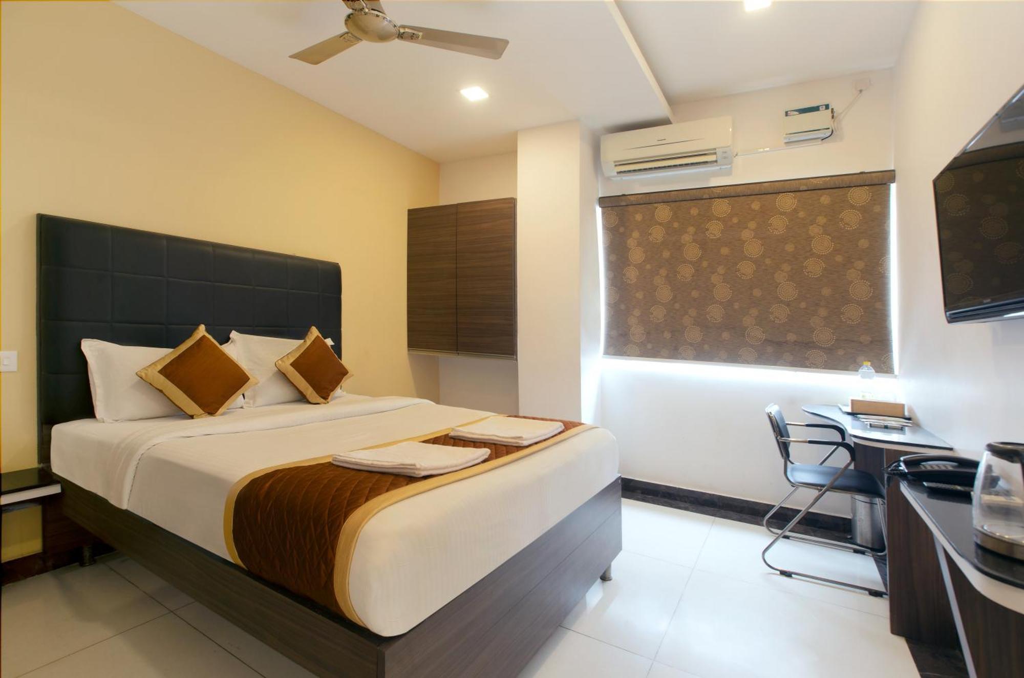 Hotel Manjhi Residency à Tiruchirappalli Extérieur photo