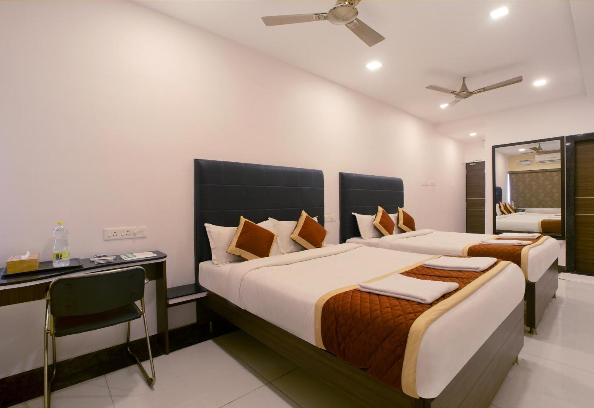 Hotel Manjhi Residency à Tiruchirappalli Extérieur photo
