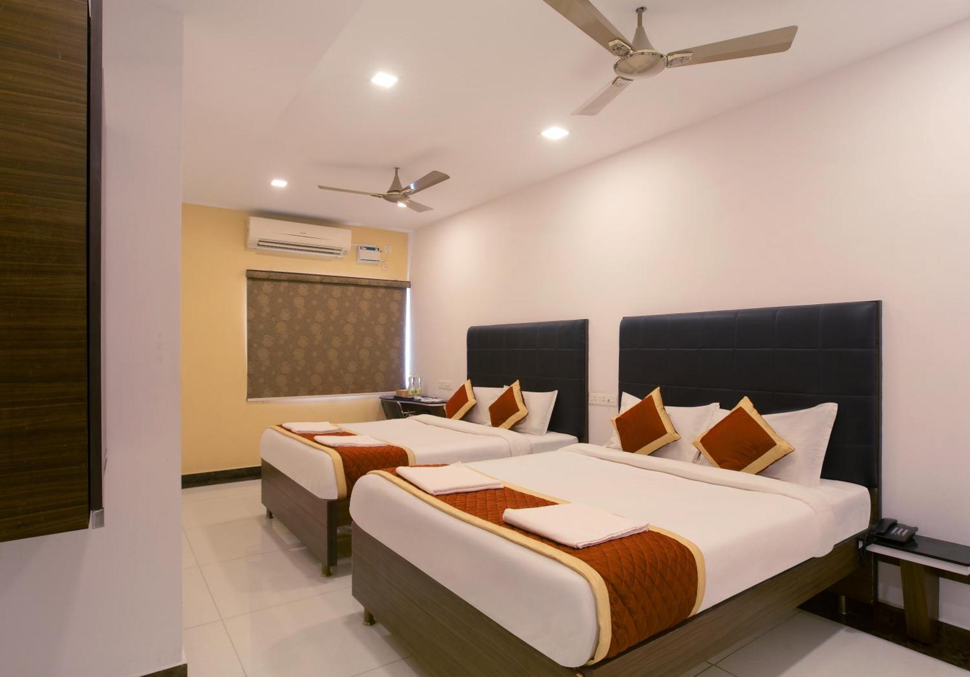Hotel Manjhi Residency à Tiruchirappalli Extérieur photo